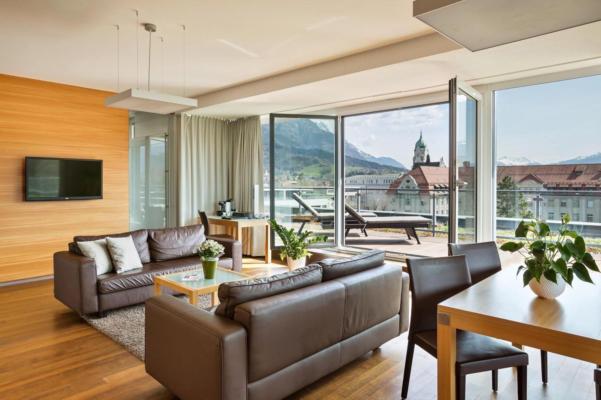 オーストリア トレンド ホテル コングレス インスブルック エクステリア 写真